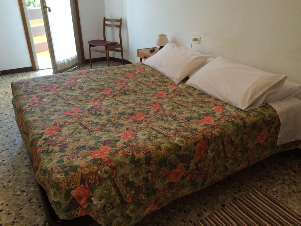 Hotel Aurora Colico Kamer foto