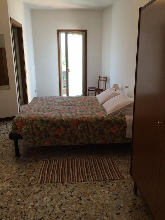 Hotel Aurora Colico Kamer foto