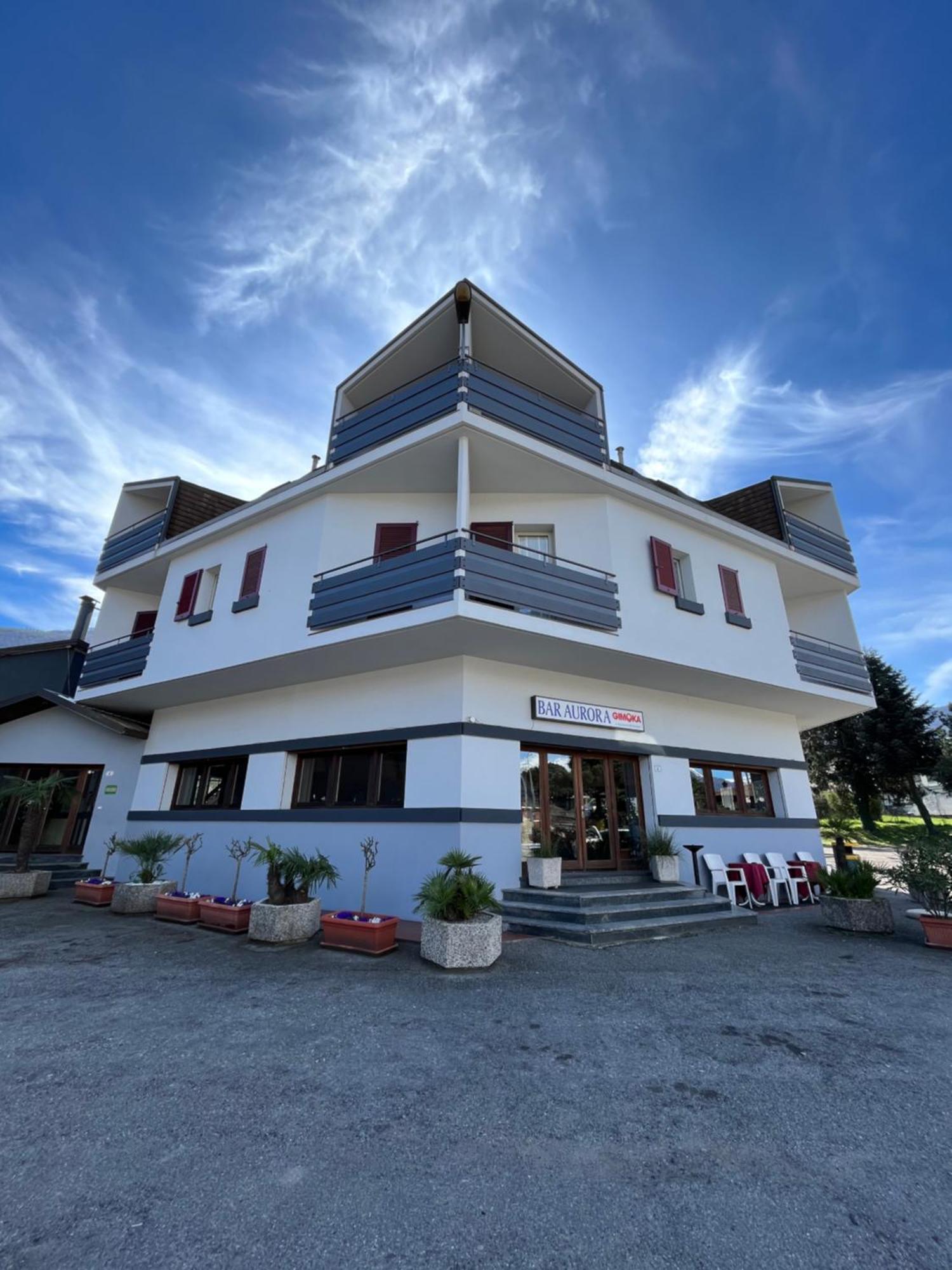Hotel Aurora Colico Buitenkant foto