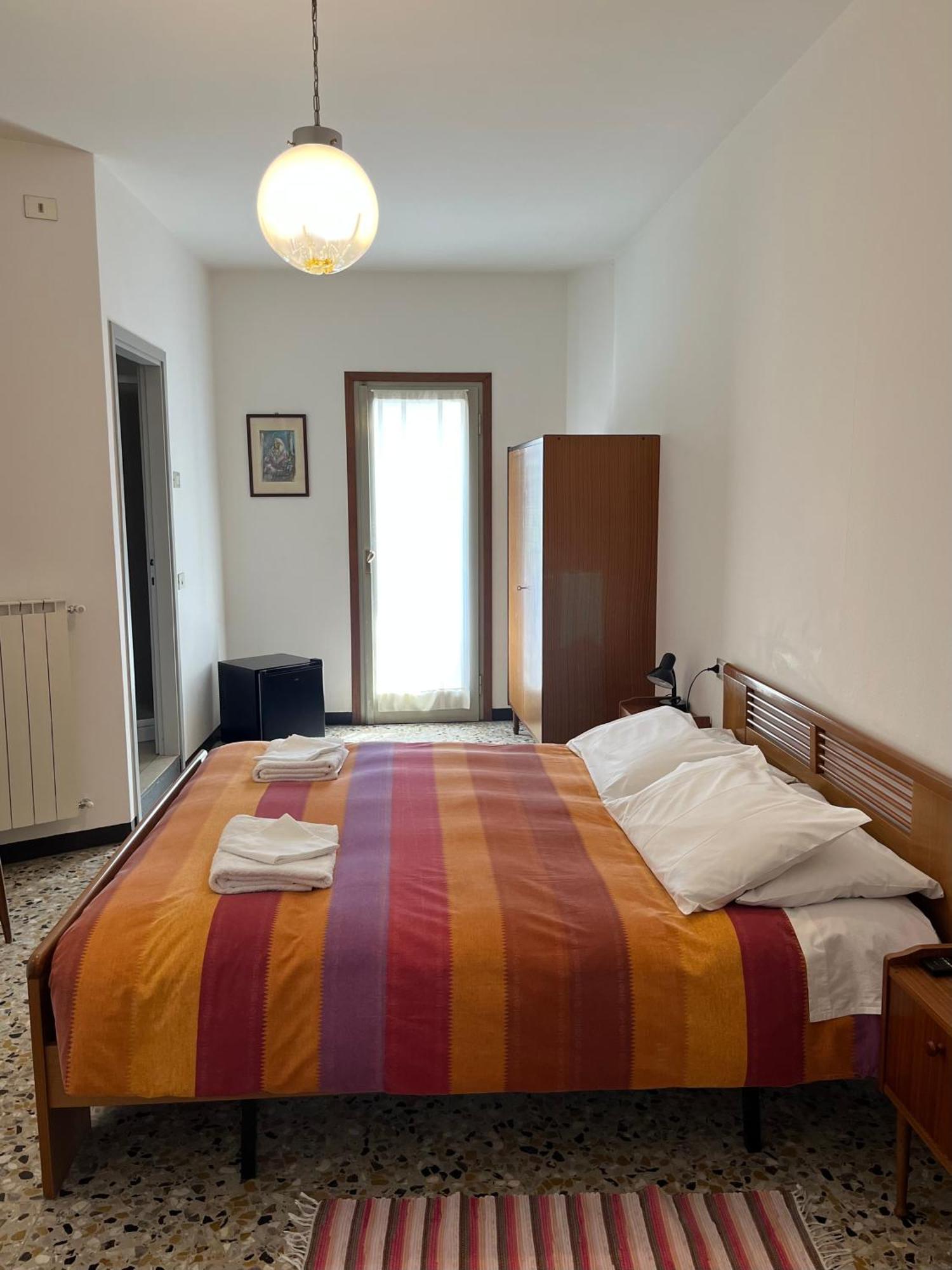 Hotel Aurora Colico Buitenkant foto
